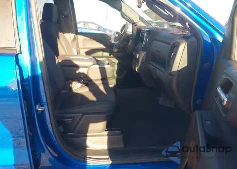 2022 Chevrolet Silverado 1500 4Wd Short Bed Custom z USA, uszkodzony, nr VIN 3GCPDBEK6NG631895